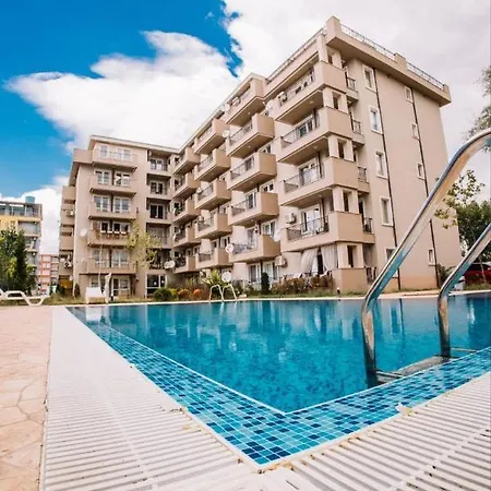 Lifestyle 6 Apartment *
